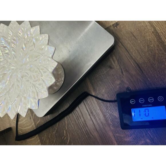 Vintage Soap Dish Iridescent Pearl White 2 Children Glazed Pedestal Holder - Picture 11 of 11